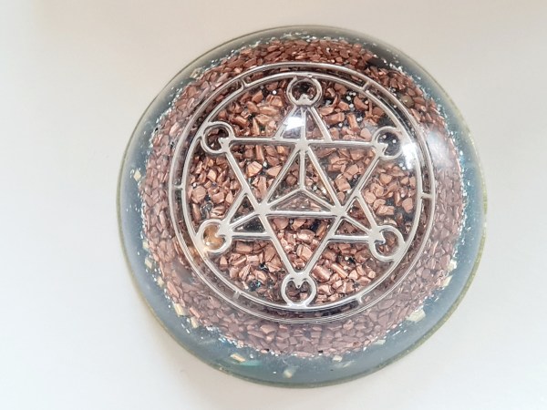 Orgonite dôme bleu merkaba